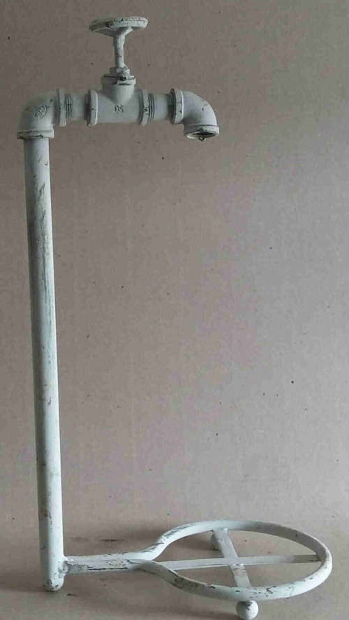 Garden retro pot holder stand .