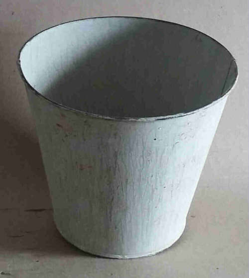 Garden retro pot holder stand .