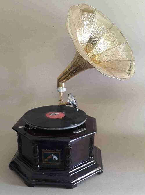 Gramophone His Masters Voice. Anticquated (please scroll down)