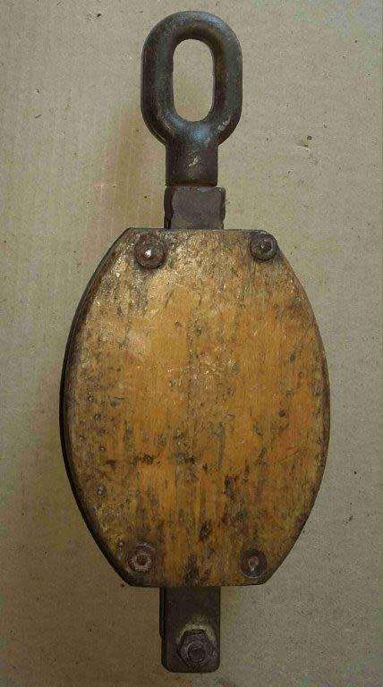 Ship sail rigging pulley