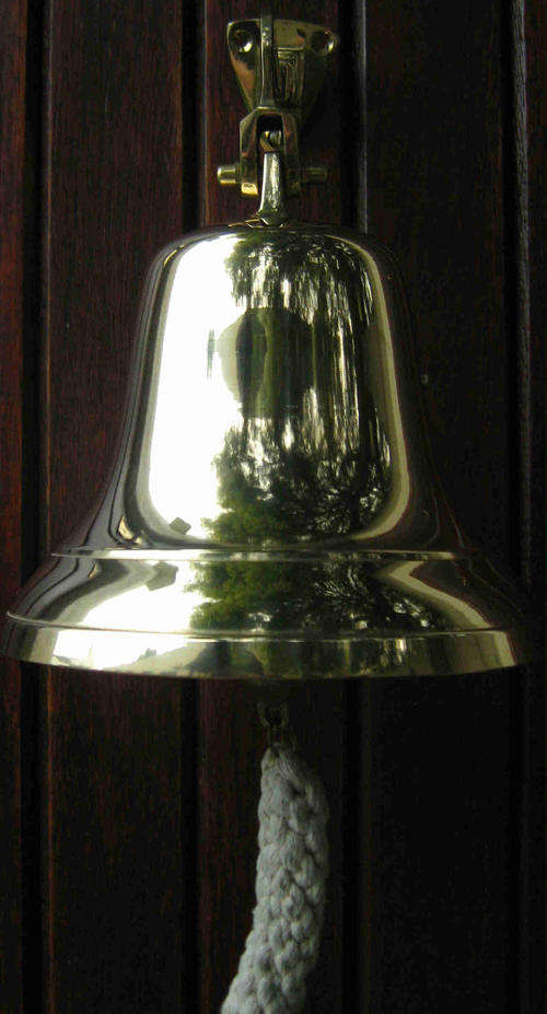 Ship bell / bar bell  solid brass bright brass finish 17cm diameter                        nb1