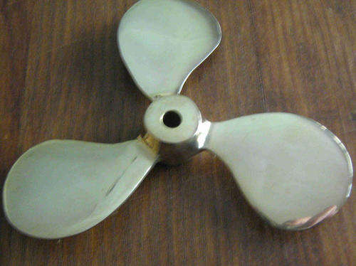 ships propeller silid brass paper weight                                    nb6