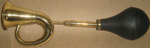 Hooter. Vintage style brass taxi hooter 42cm                                        nb15