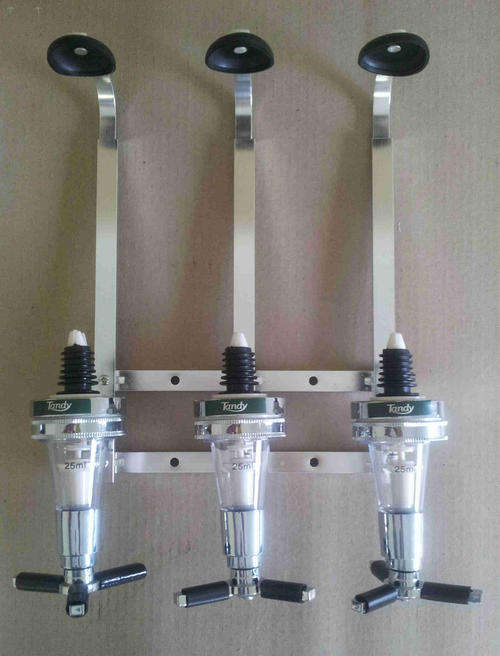 Optic Triple, Three units spirit dispenser. bw1