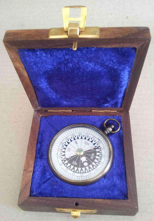 Watch compass antique brass in rosewood box                  mb3