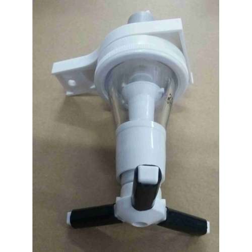 Single commercial  optic spirit tot measure dispenser.