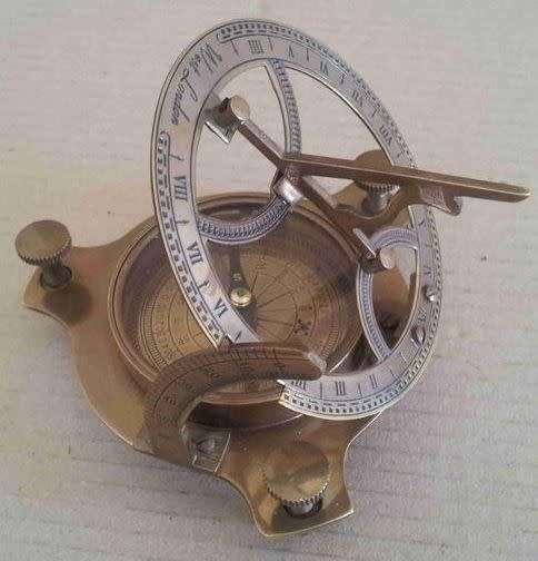 Sundial compass