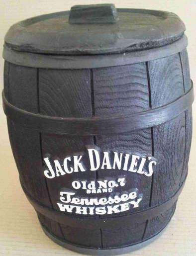 Jack Daniel`s ice bucket.
