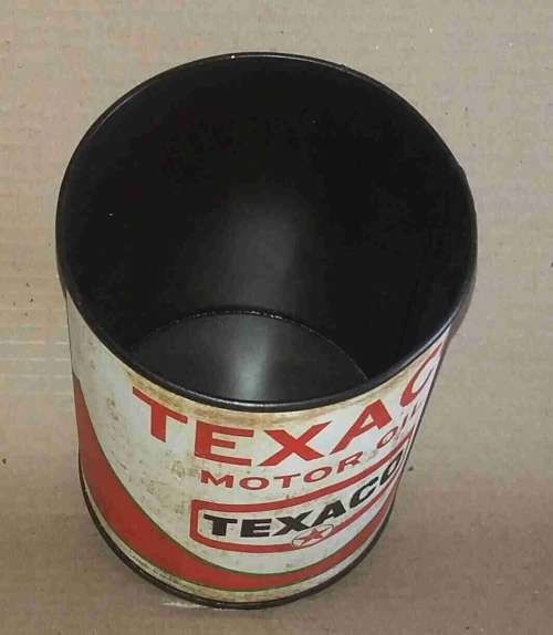 Texaco motor oil tin.