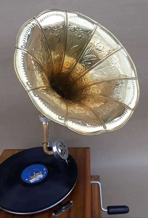 Gramophone His Masters Voice. Antiquated