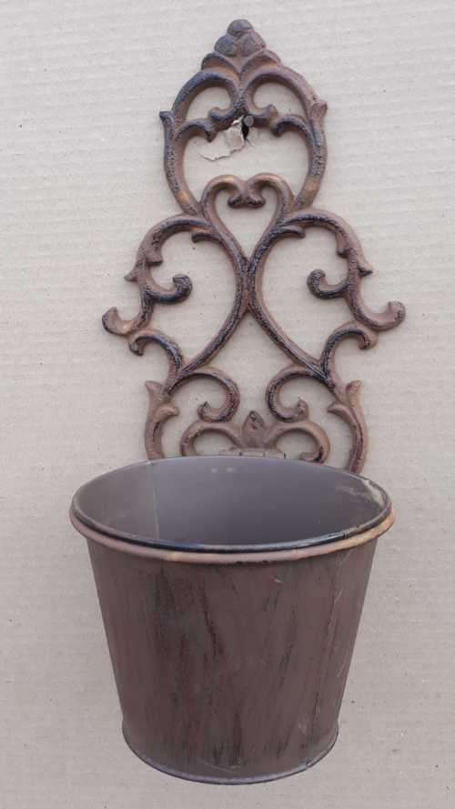 Garden. Wall hanging flower pot holder.