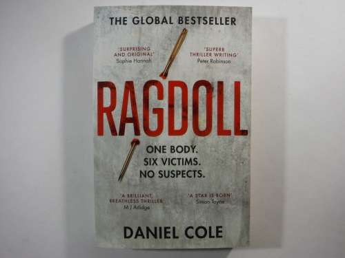 Ragdoll - Daniel Cole (SOFTCOVER)