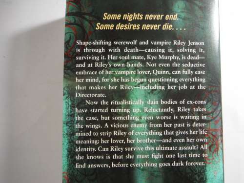 Moon Sworn- Keri Arthur ( A Riley Jenson Guardian Novel) (SOFTCOVER)