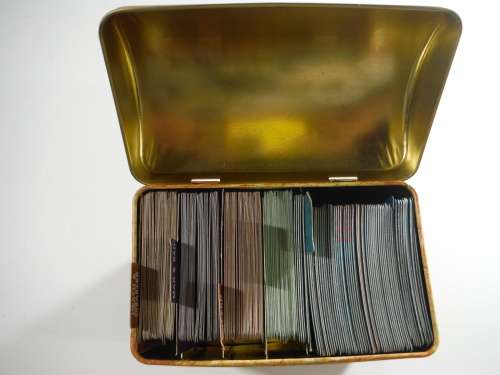 Horrible Histories Wild `n Wicked Card Collection in Metal Tin-  208 Cards