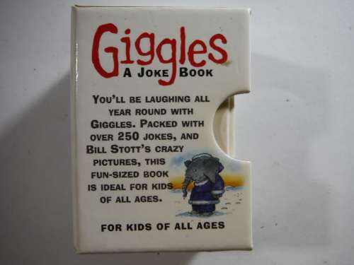 Giggles : A Joke Book by Helen Exley ( Fun Size book)