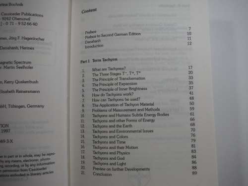 Terra Tachyon - Hardcover - Danahanh/ Martina Bochnik