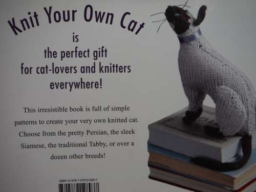 Knit Your Own Cat : Easy-to-Follow Patterns for 16 Frisky Felines - Softcover - Sally Muir