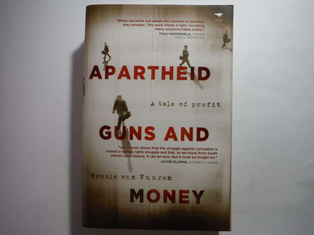 Apartheid Guns and Money - Paperback - Hennie van Vuuren