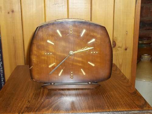 Rare Braille vintage mechanical mantel clock. Good working condition. Made by SMITH'S Great Britain.