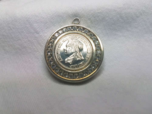 Vintage Diamante and Sovereign Pendant