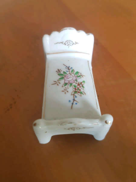 Miniature Doll House Bedroom Suite, Circa pre 1952!!