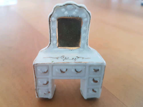 Miniature Doll House Bedroom Suite, Circa pre 1952!!