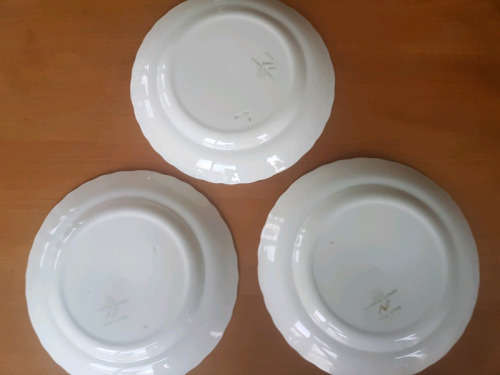 3 Belle Fiore, Solian Ware Dinner Plates!! 23 cm diameter!! No Damage!!