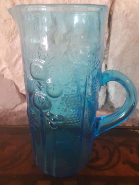 OIVA TOIKKA FINLAND !!!! Exceptional and in Pristine condition Glass Ptcher!!!