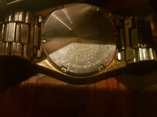 Vintage Seiko Quartz Gents Wristwatch in working order!!