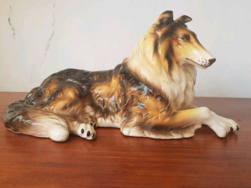 Sylvac Porcelain Figurine with one other? Beautiful!!