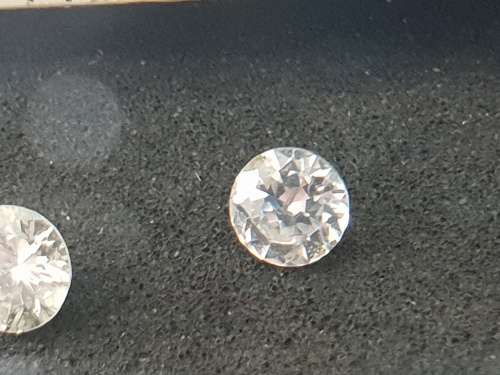 5 Small Diamonds ( approx 3mm diameter) !!!!! Crazy R1!!!!