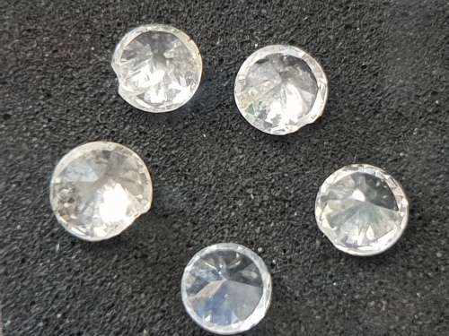 5 Small Diamonds ( approx 3mm diameter) !!!!! Crazy R1!!!!