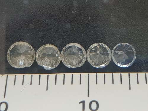 5 Small Diamonds ( approx 3mm diameter) !!!!! Crazy R1!!!!