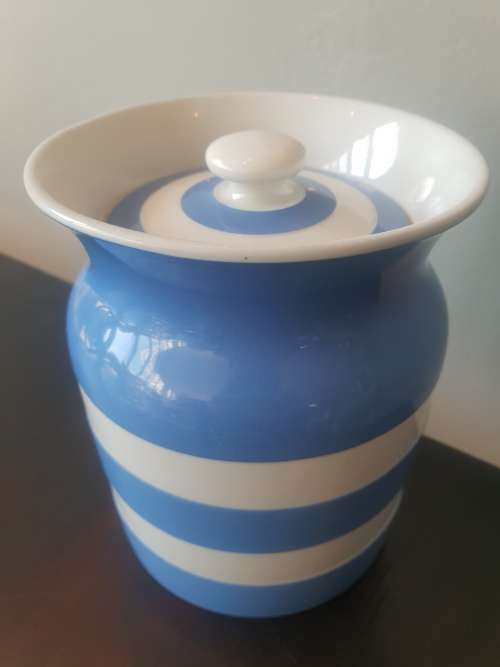 Cornish Kitchen Ware TG Green and Co LTD. storage container and lid!!!