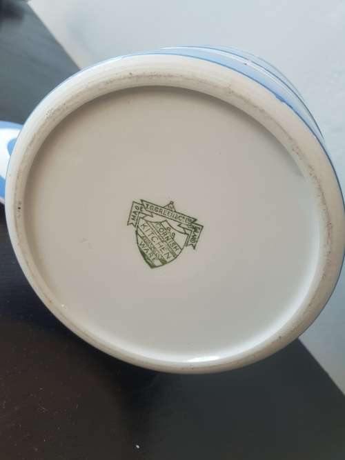 Cornish Kitchen Ware TG Green and Co LTD. storage container and lid!!!