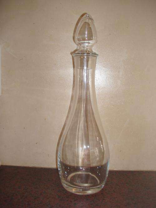 STUNNING DECANTER
