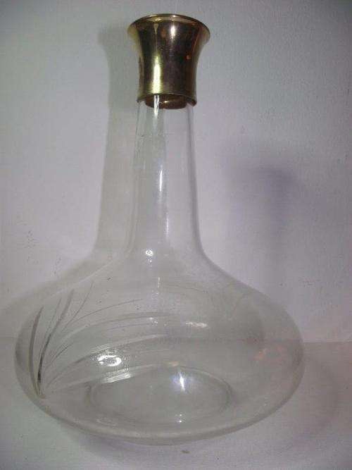 ELEGANT DECANTER