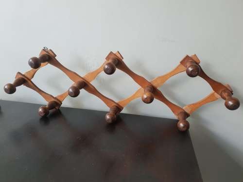 Vintage Expandable Peg Rack