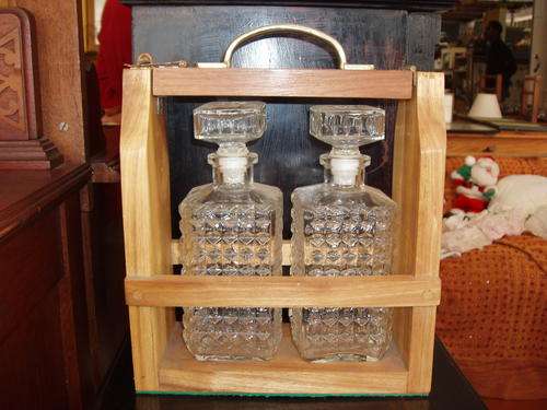 SWARTHOUT TANTALUS PLUS TWO DECANTERS