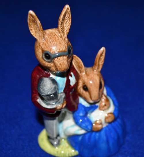 Royal Doulton Bunnykins figurine  "Family Photograph"
