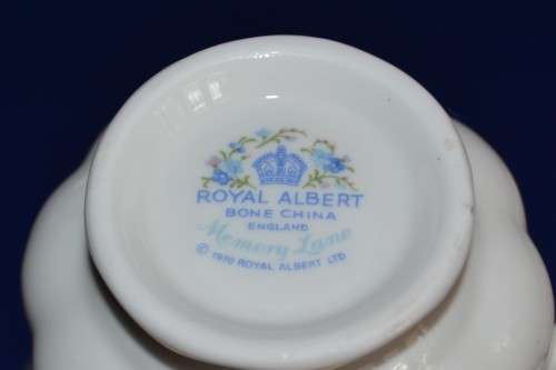 Royal Albert "Memory Lane" Trio