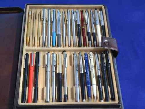 Large Collection of Vintage Pens - 30 Pens in Collectors Folder