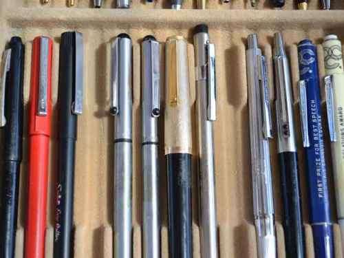 Large Collection of Vintage Pens - 30 Pens in Collectors Folder
