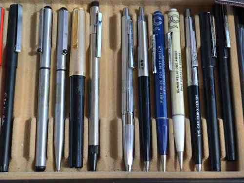 Large Collection of Vintage Pens - 30 Pens in Collectors Folder