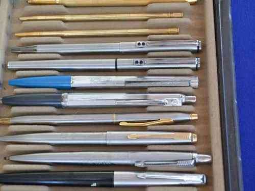 Large Collection of Vintage Pens - 30 Pens in Collectors Folder