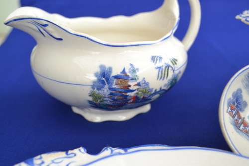 Royal Venton Ware Part Dinner Set