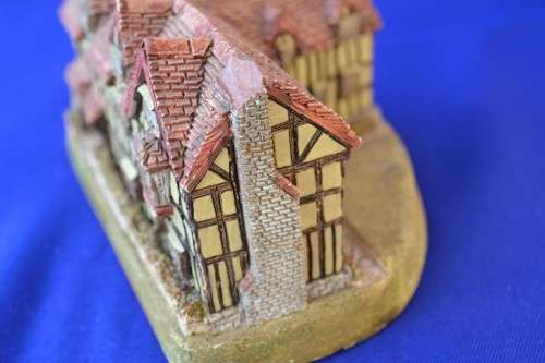 Lilliput Lane Model