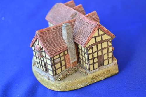 Lilliput Lane Model