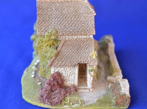 Lilliput Lane Model