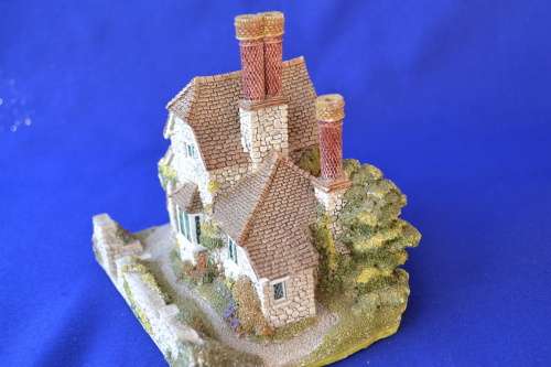 Lilliput Lane Model